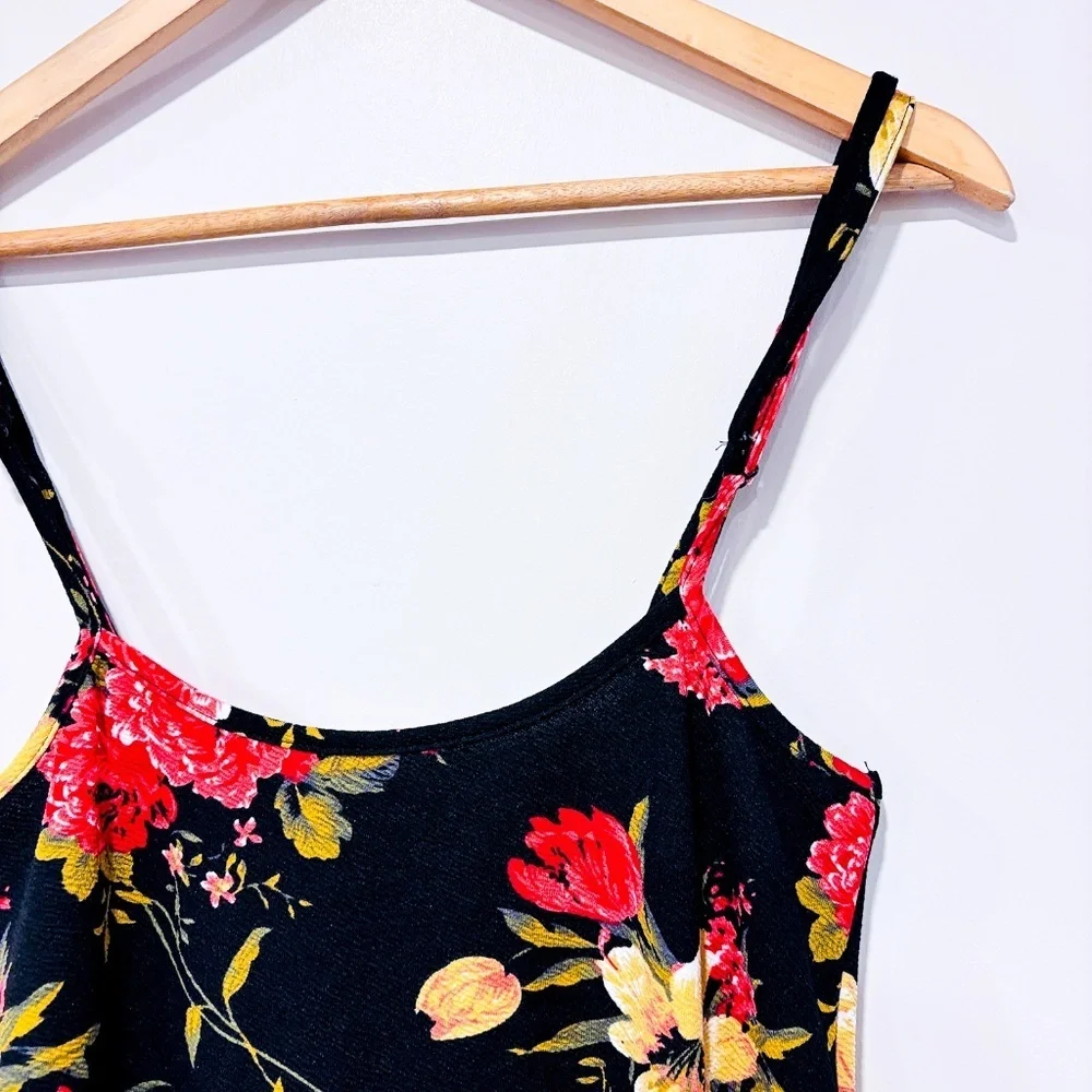 SHEIN Black floral‎ tank top - Picture 2 of 4